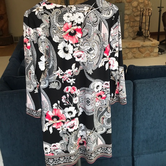 Floral dress - Picture 3 of 3